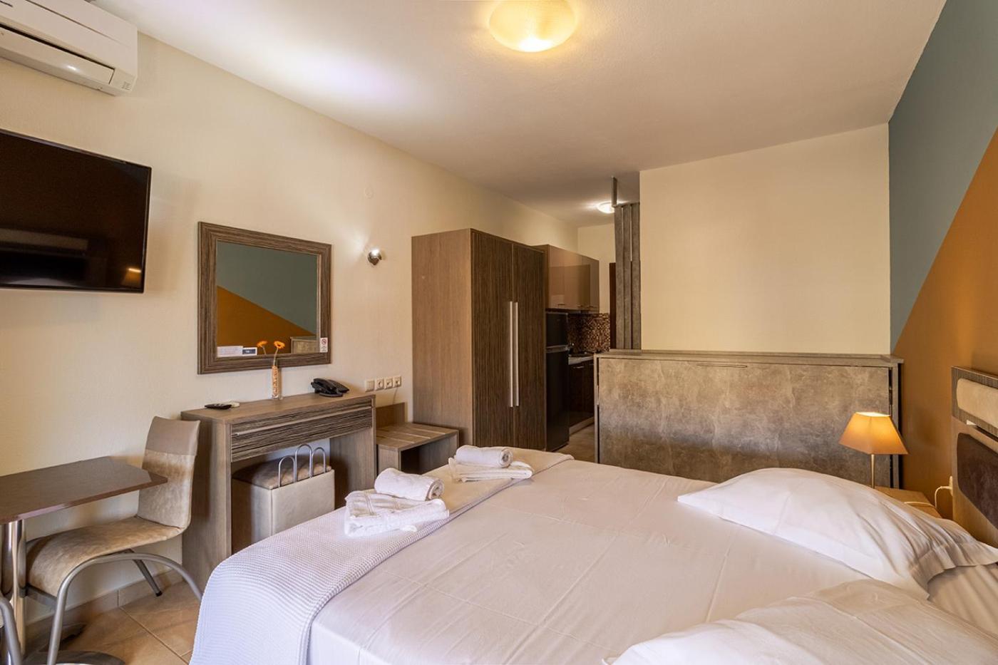 Dafni'S Seaside Luxury Studios Nikiti  Extérieur photo