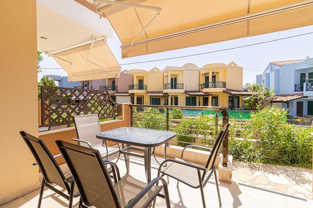 Dafni'S Seaside Luxury Studios Nikiti  Extérieur photo