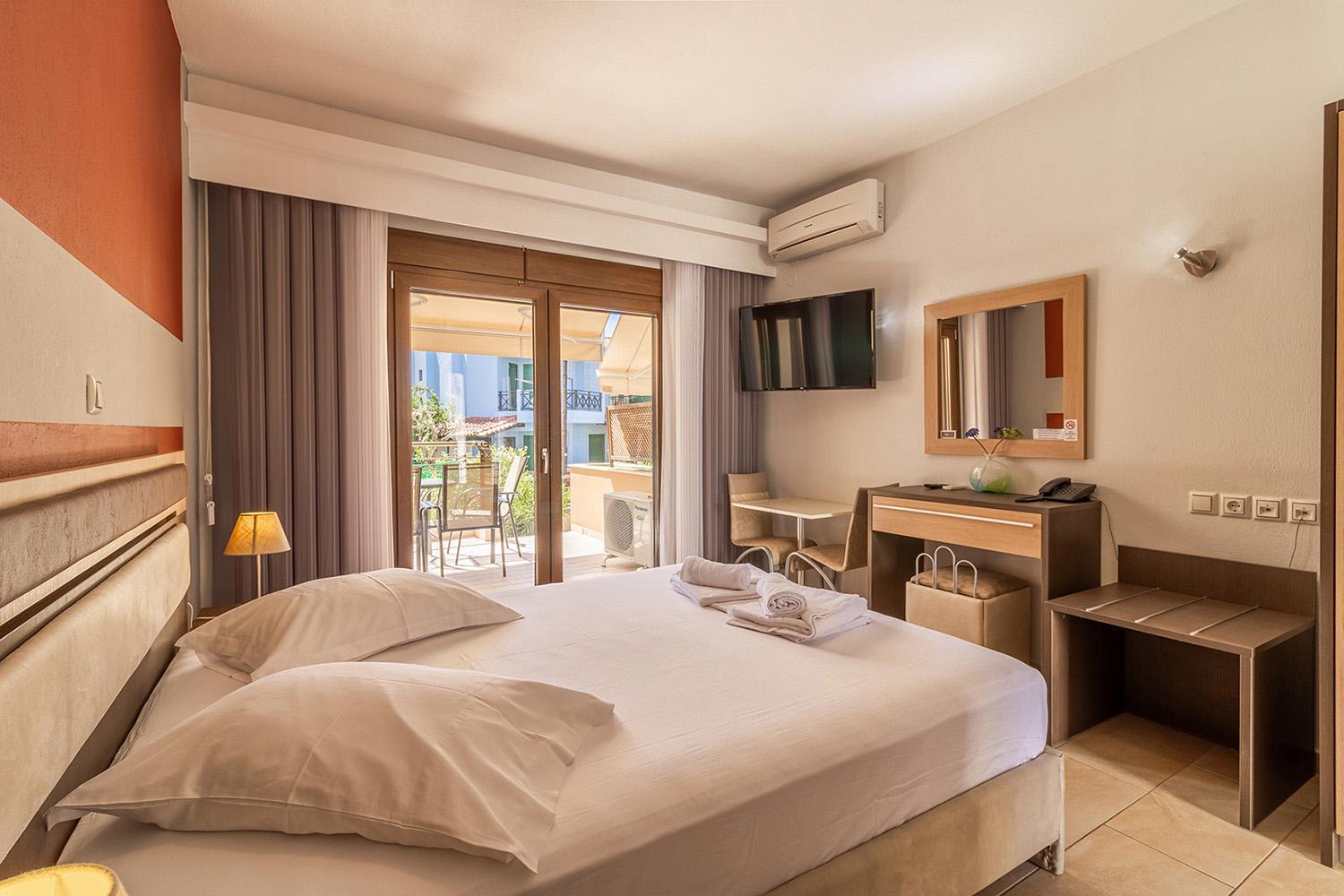 Dafni'S Seaside Luxury Studios Nikiti  Extérieur photo